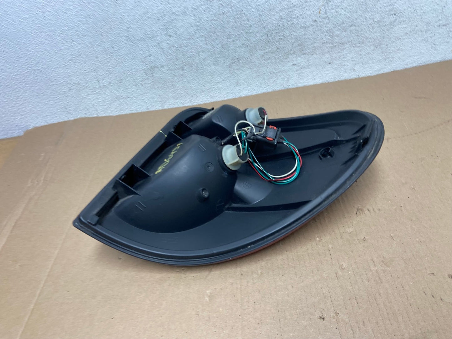2004 to 2007 Dodge Grand Caravan Left Driver Lh Tail Light AD6451 LK6