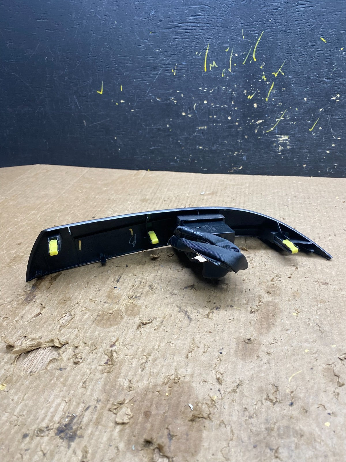 2004 to 2010 Toyota Sienna Right Side Radio Switches Bezel Trim z7370 DG3