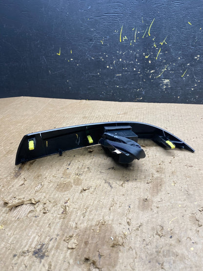 2004 to 2010 Toyota Sienna Right Side Radio Switches Bezel Trim z7370 DG3