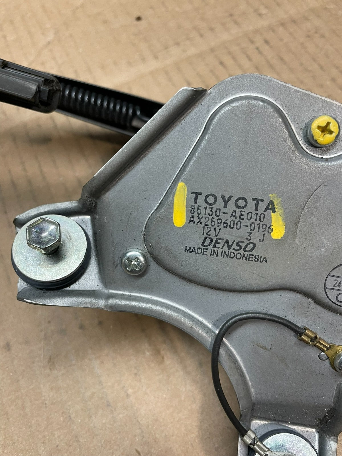 2011-2020 Toyota Sienna Rear Windshield Washer Wiper Motor W5941 DG5