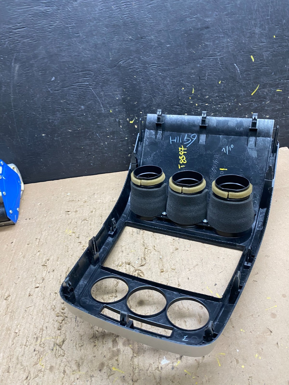 2007 - 2009 Mazda CX-7 Radio Dash TrimClimate Control Bezel W/Vent T8597 DG4