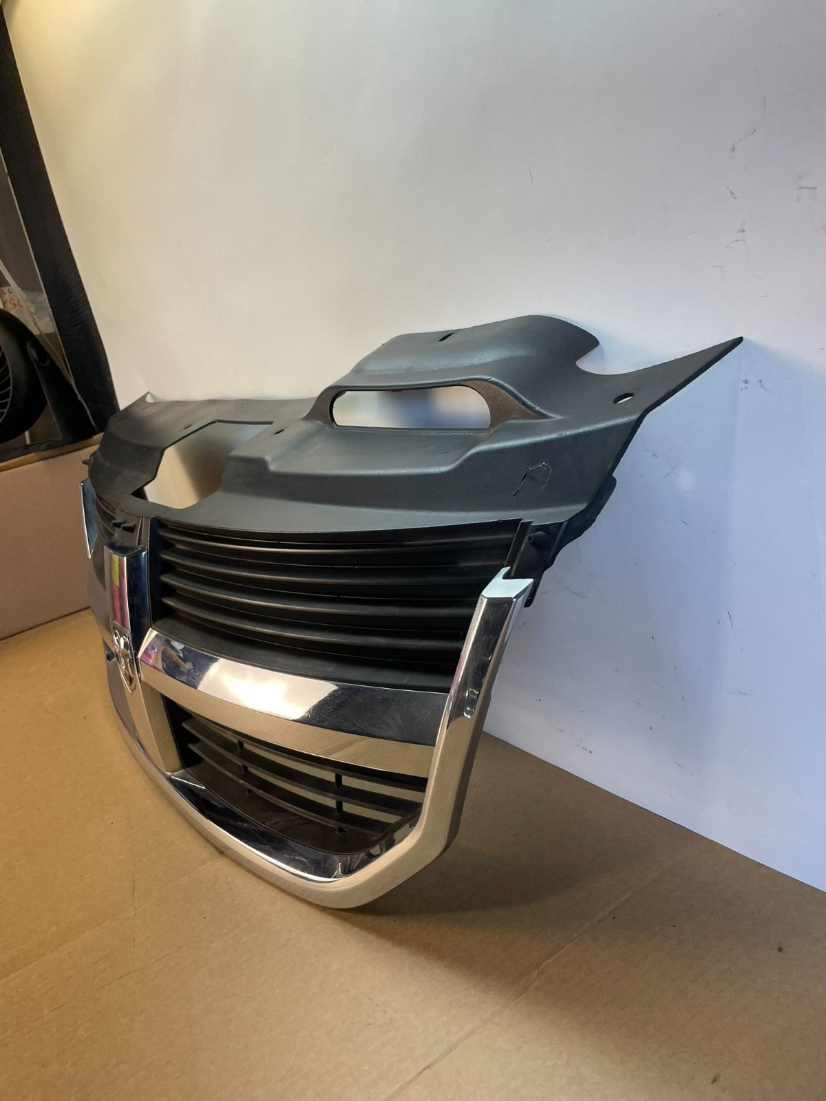 2009 to 2010 Dodge Journey Chrome Front Upper Grill Grille AG9855 DG1