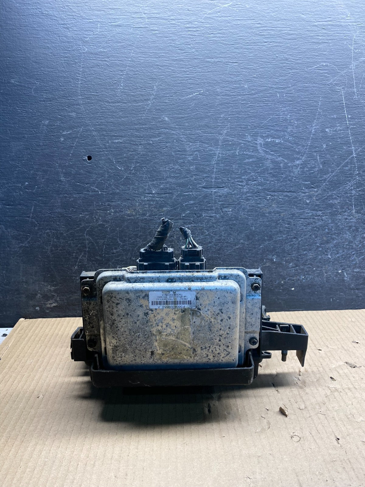 2005 Chrysler 300 Charger Totally Integrated Module Fuse Box ah7395 DG2