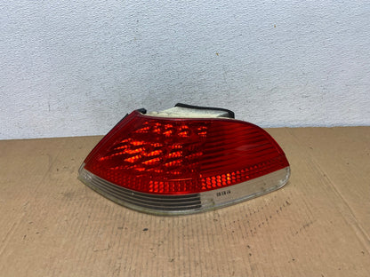 2002 to 2005 BMW 7-Series 745i 760i Right Passenger Tail Light AD0957 LK0