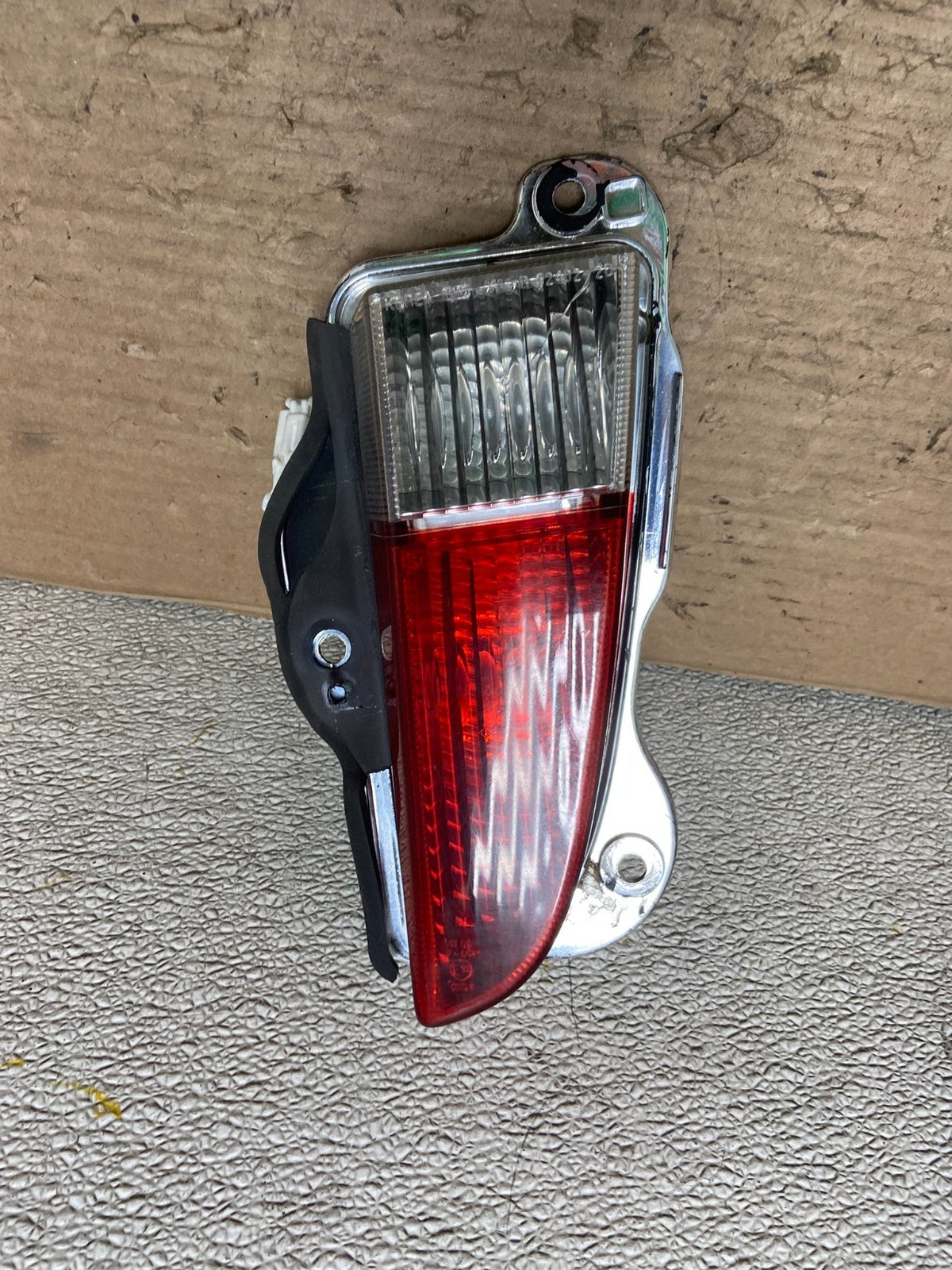 2004-2006 Hyundai Elantra Hatchback Right Passenger Inner  Tail Light AA9796 LK0