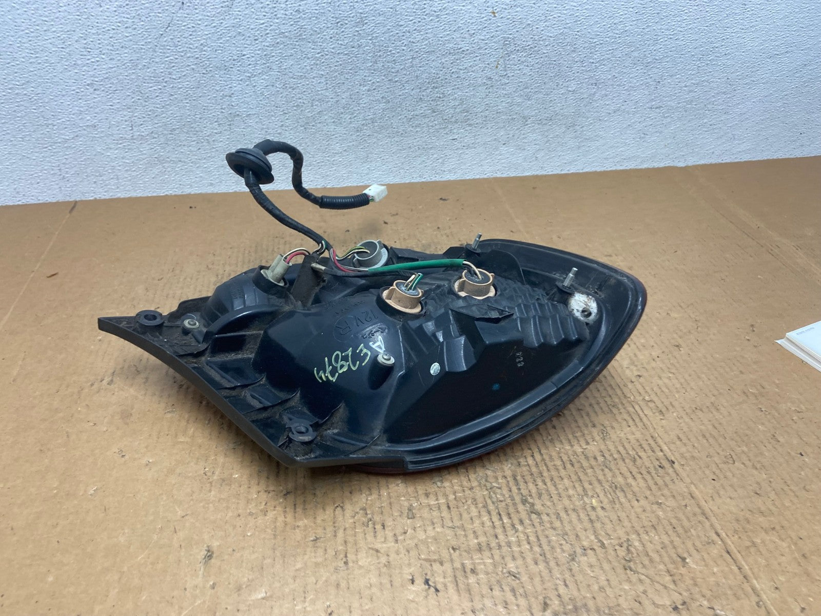 2001 - 2005 Lexus Gs300 Gs400 Gs430 Right Passenger Side Tail Light AE2874 L4
