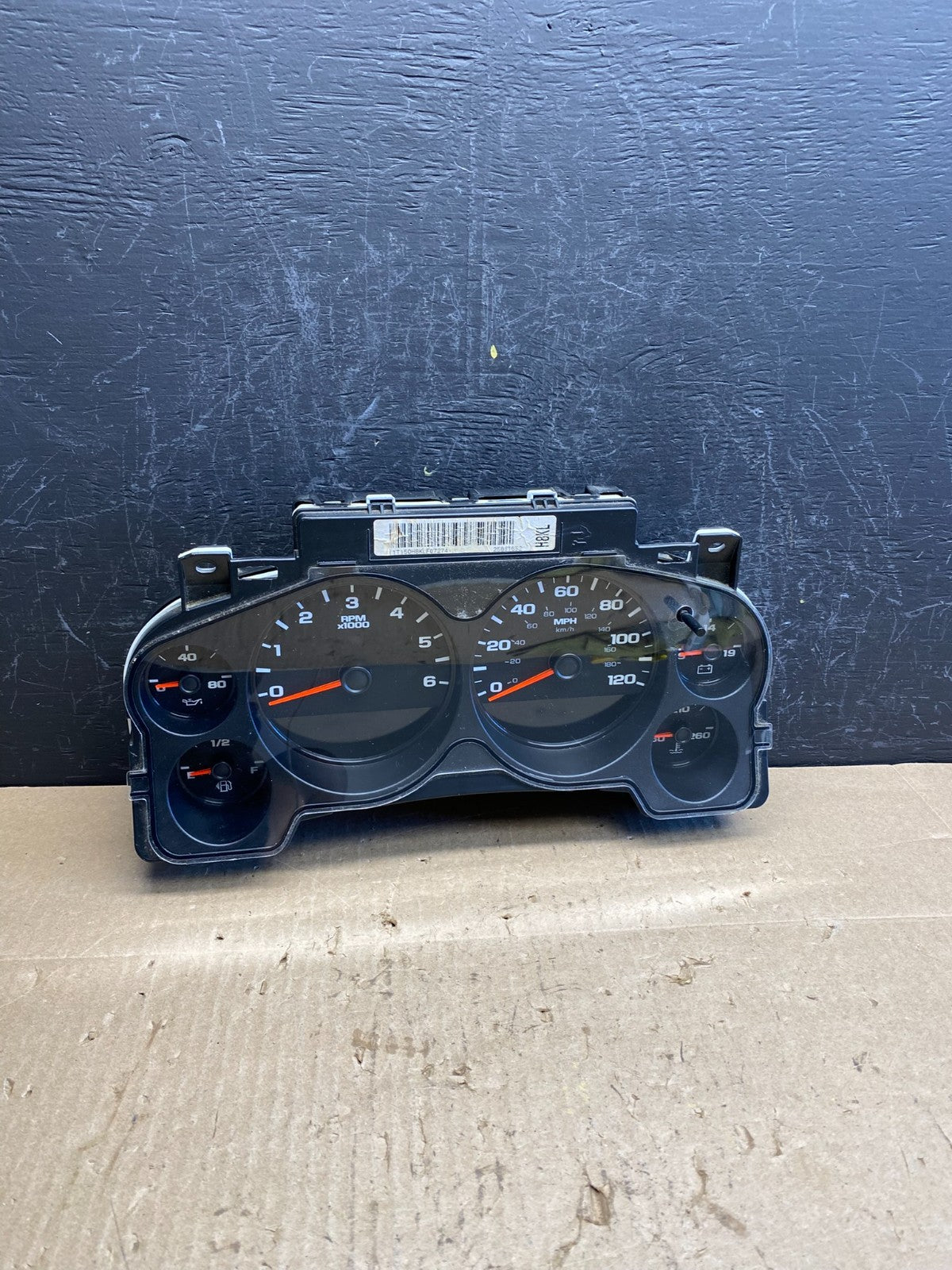 2007 to 2014 Chevrolet Silverado Sierra Cluster Gauge Speedometer ECM AC9061 DW0