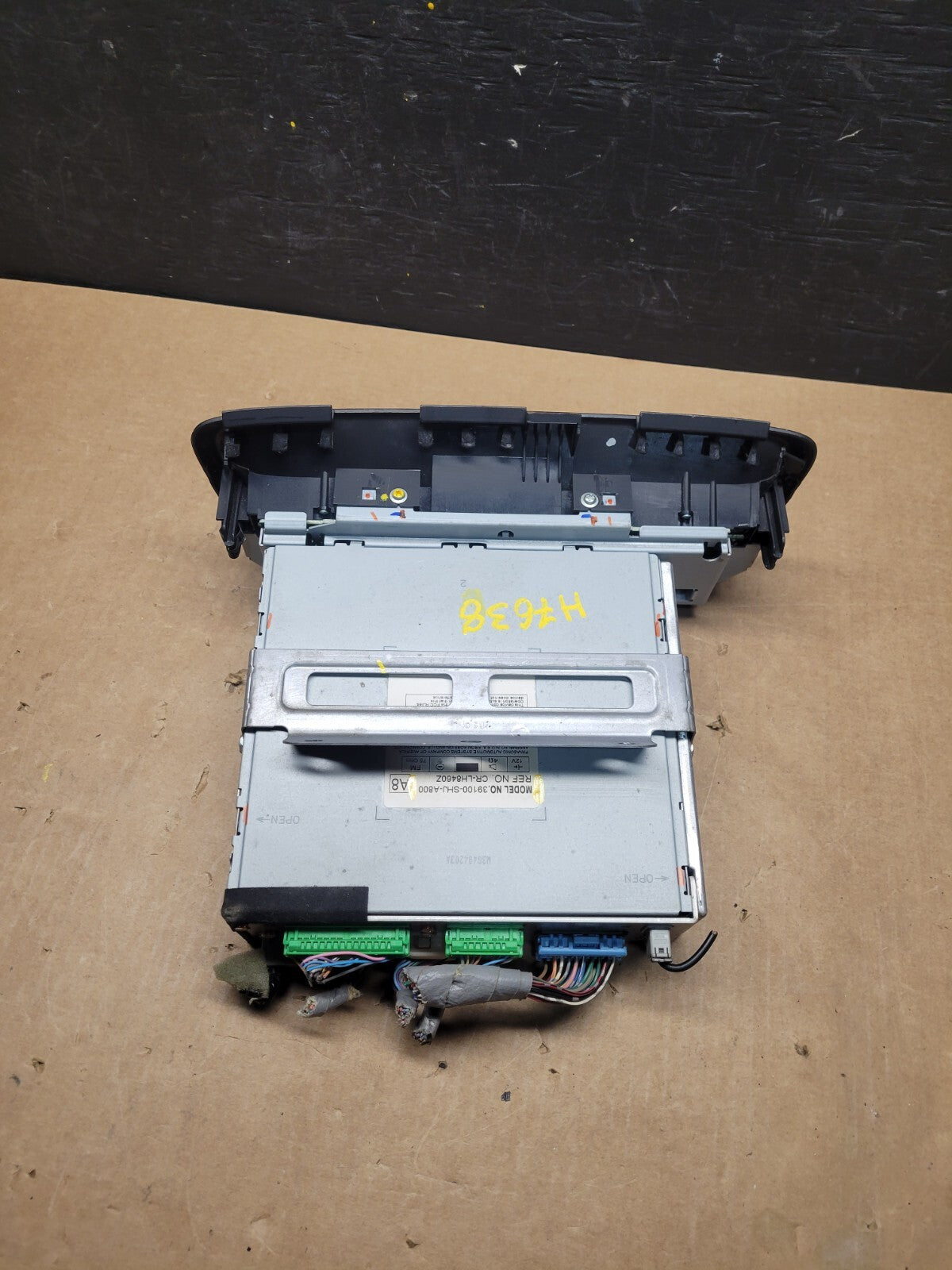2005 to 2010 Honda Odyssey Am Fm Cd Player Radio Receiver H7638 DG14