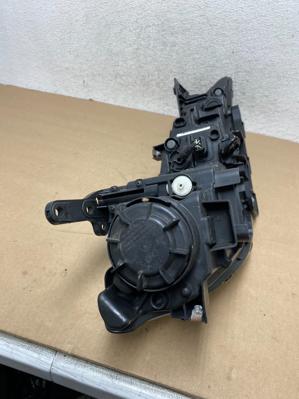 2015 2016 2017 Chrysler 200 Left Driver LH Side Halogen Headlight AG4528 DW8