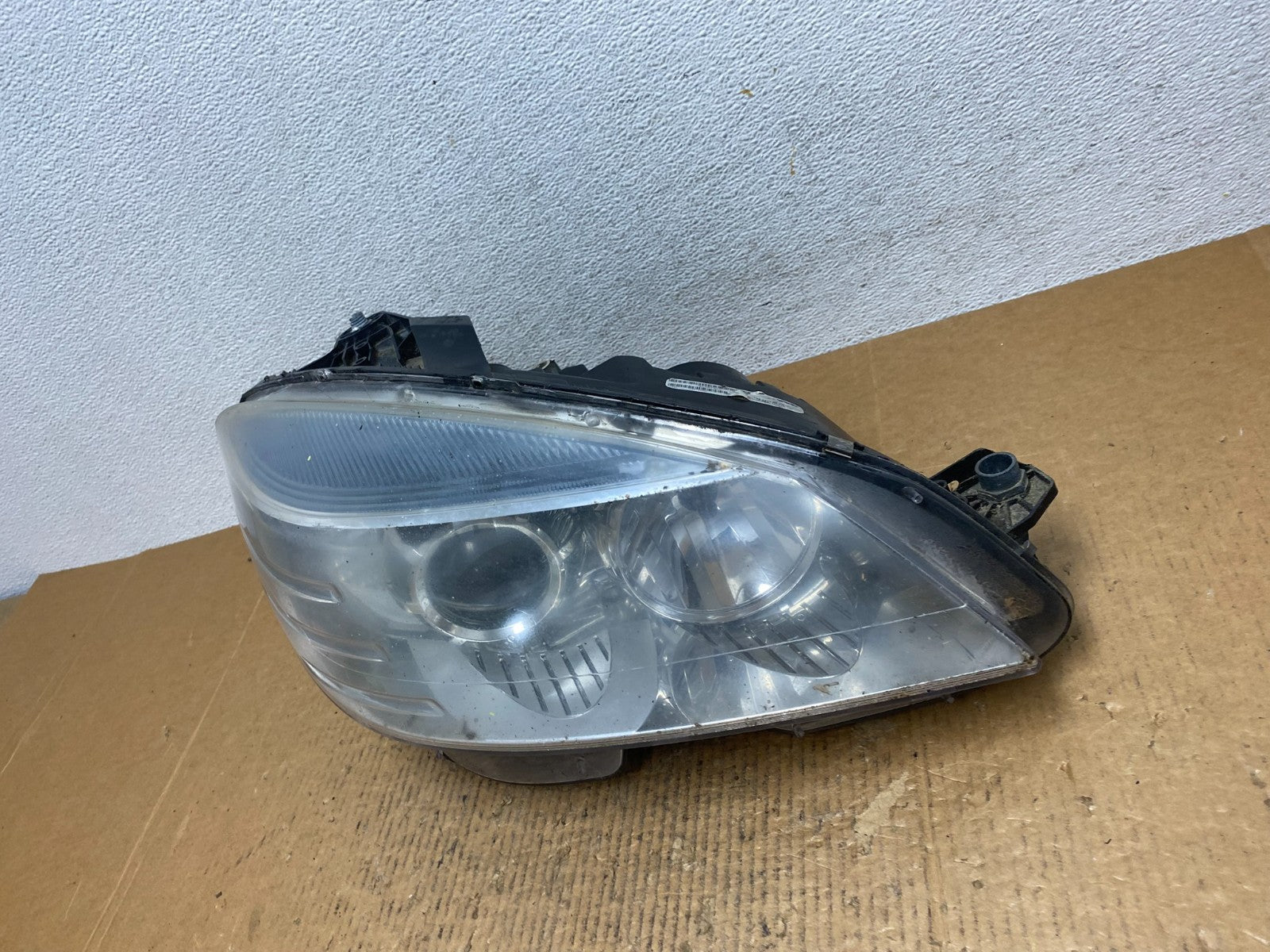 2008 to 2011 Mercedes Benz C-CLASS Right Passenger Side Headlight TYC AE1446 DW1