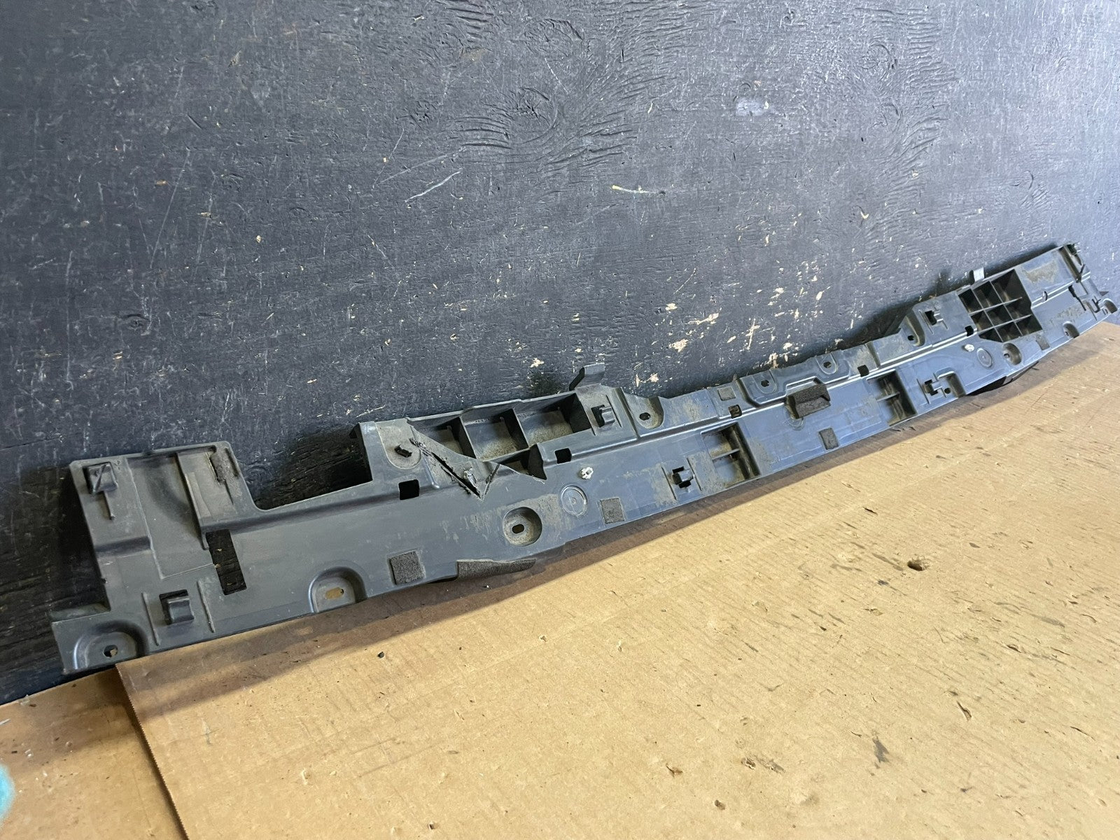 2008 to 2011 Lexus LX570 Land Cruiser Rear Bumper Impact Absorber AA59892