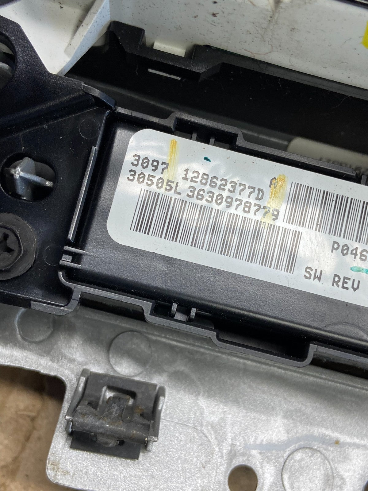 2007 to 2009 Dodge Caliber Dash Radio Center Bezel Climate Dash OEM AB5391 DG6