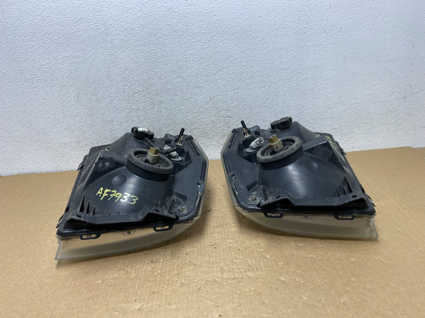 2008-2014 Ford Econoline E150 E250 E350 Left+Right Headlights AF7933 DW10