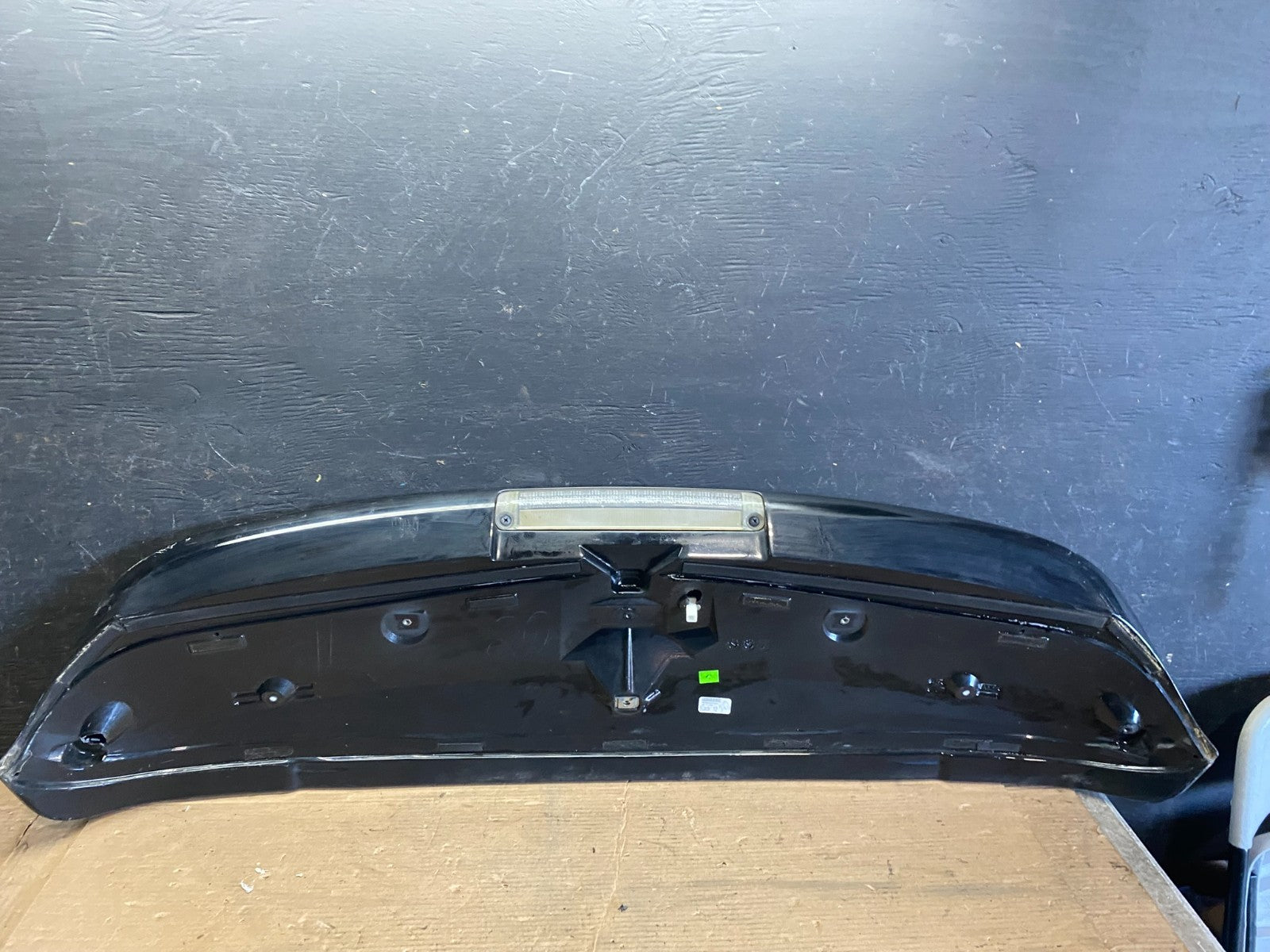 2004-2009 Lexus RX330 RX350  Rear Trunk Tail Gate Lift Gate Spoiler OEM R2225 DG9
