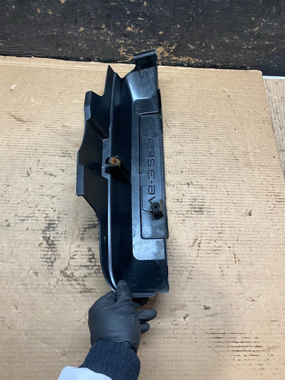 2008 to 2008 Audi  A6 3.2L Engine Motor Cover OEM V9379 DG7