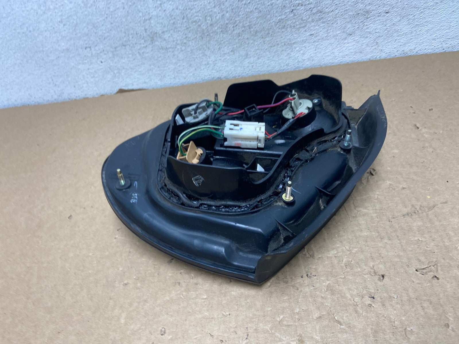 2000 to 2001 Nissan Maxima Left Driver Lh Side Tail Light AF7455 LK5
