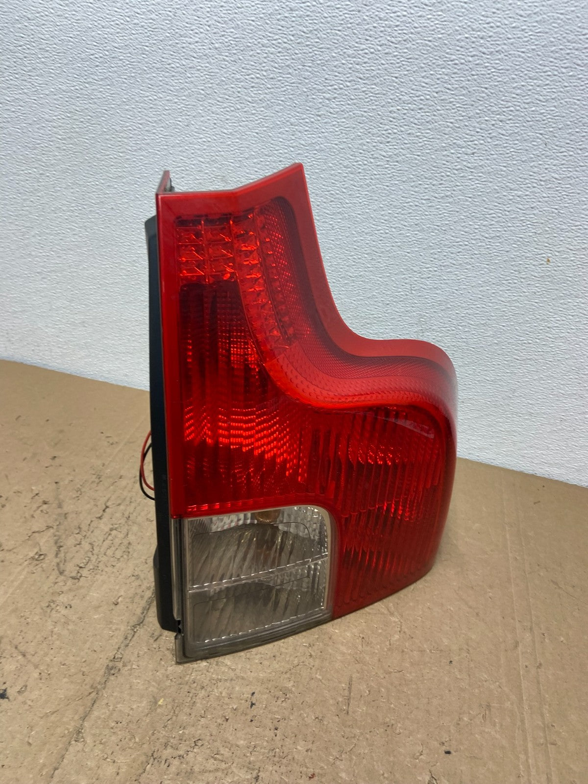 2007 to 2012 Volvo XC90 Right Passenger RH Side Lower Tail Light AC7369 DW2