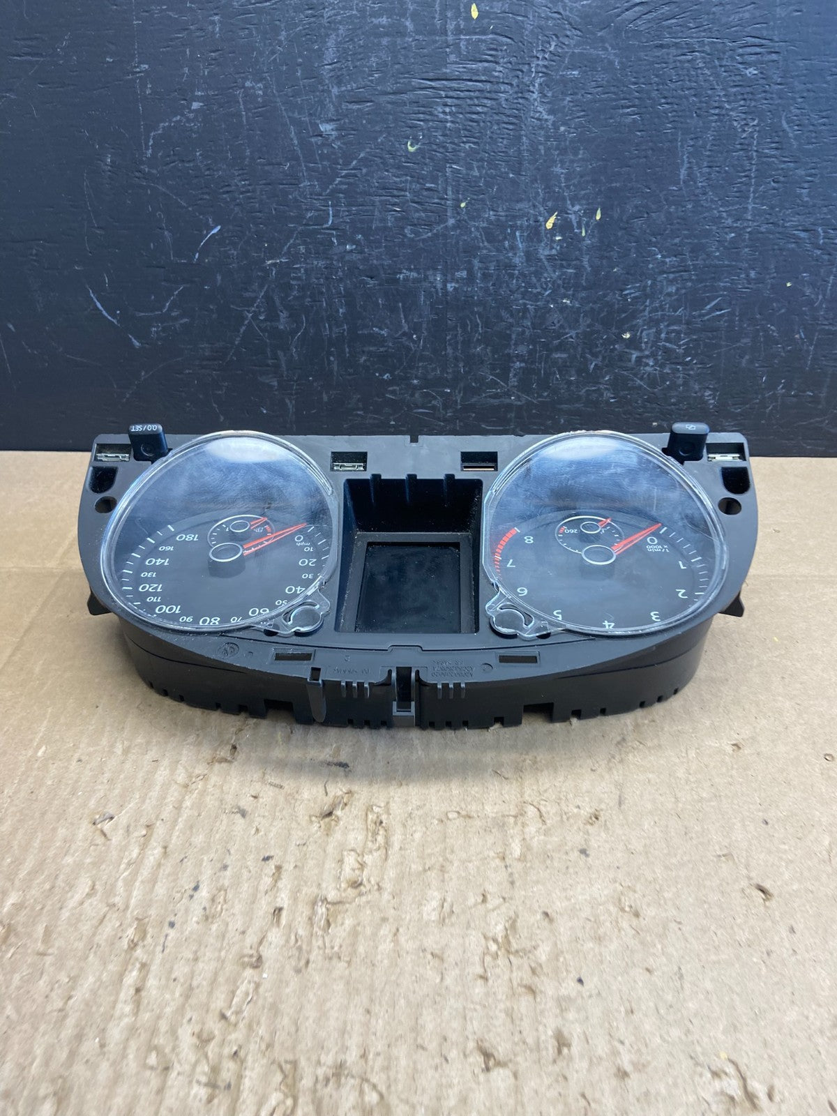 2009 2010 Volkswagen CC Dashboard Speedometer Cluster Gauge ab9838 DG3