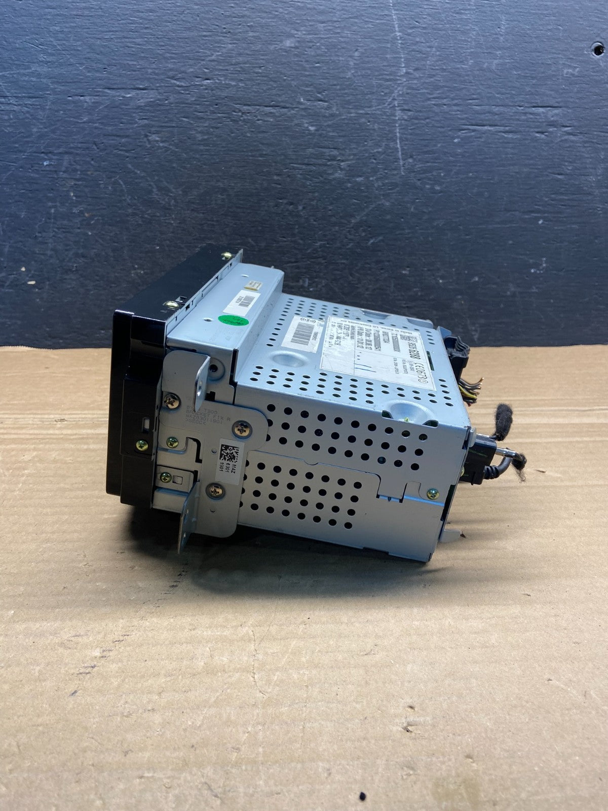 2013 2016 Chevy Sonic Radio Receiver Display Screen AM FM MP3 AE4614 DG1