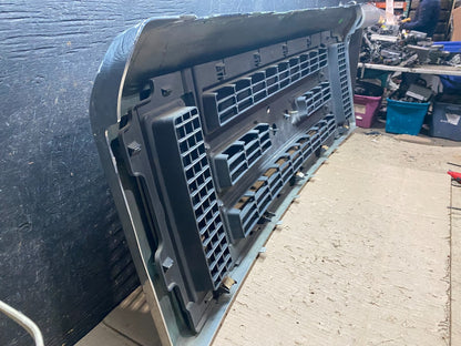 2008 to 2014 Ford Econoline E150 E250 Front Upper Chrome Grill Grille x8160 DG9