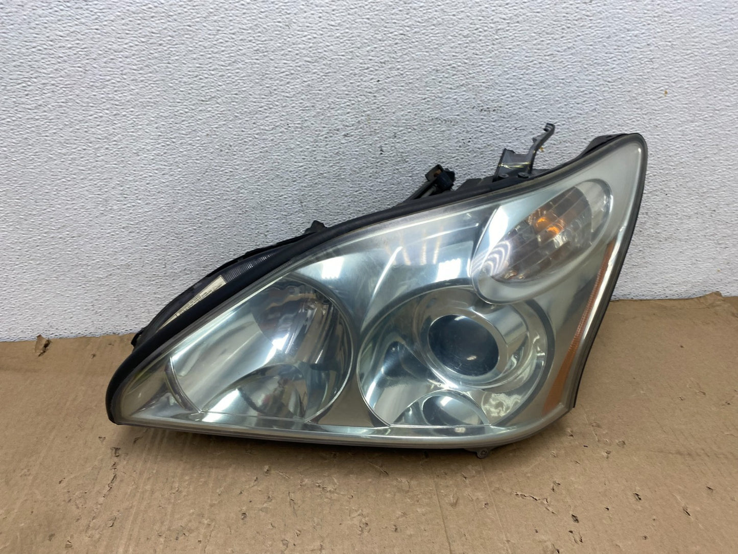 2004 to 2009 Lexus RX330 RX350 Xenon Left Driver Side Headlight AE9286 DW0
