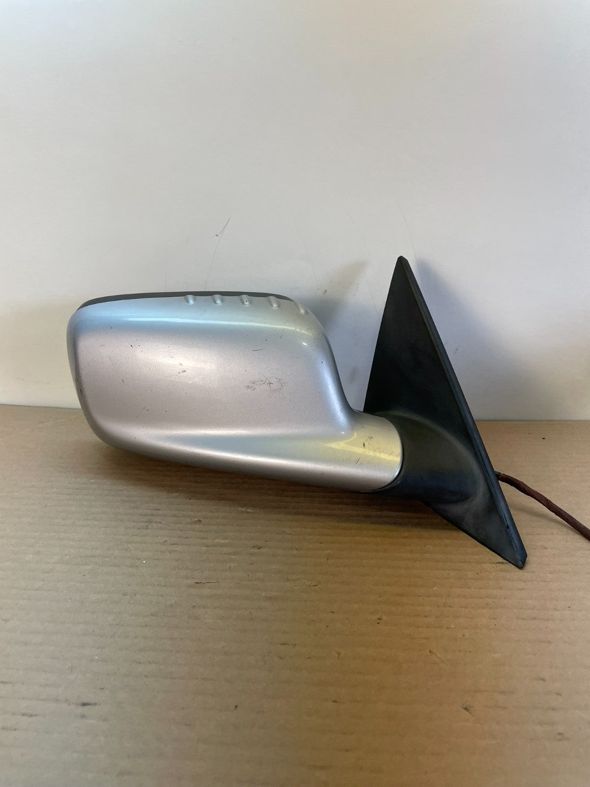 2001 to 2006 BMW 325i Right Passenger Side View Door Mirror AH8676 DG0