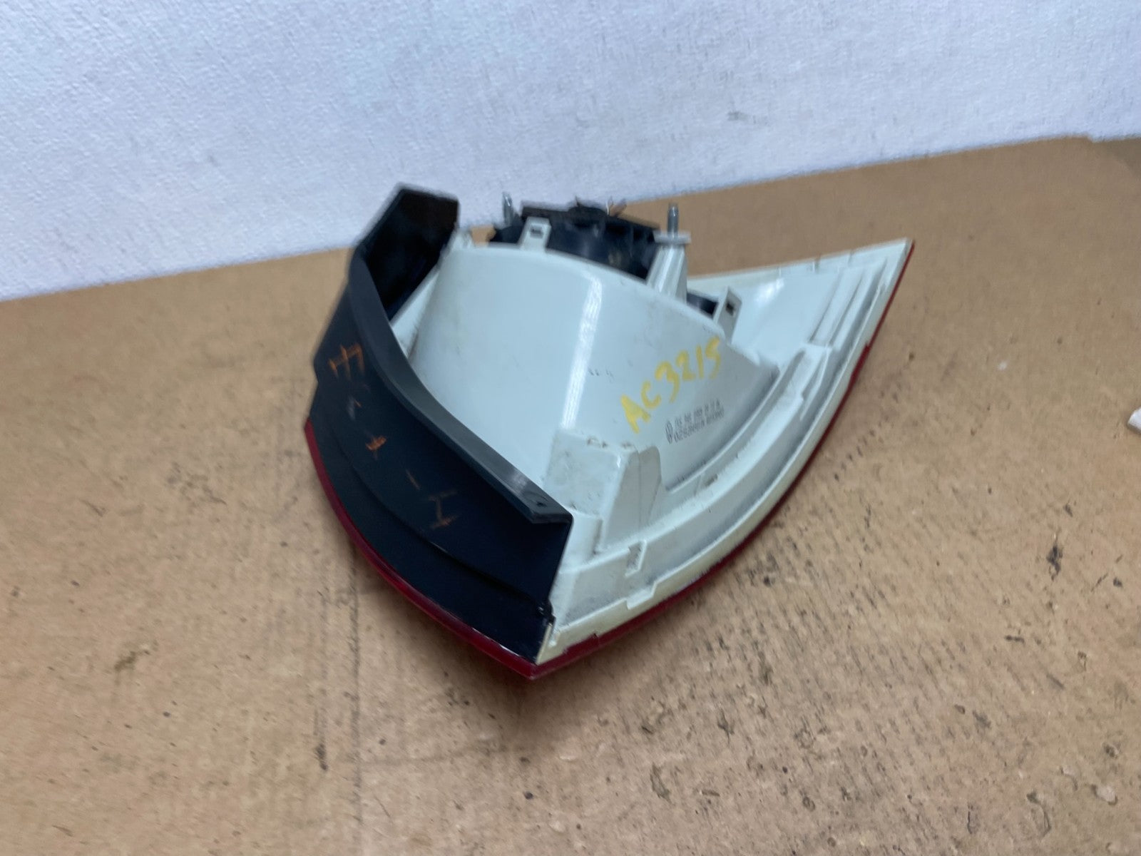 2006 2007 2008 Volkswagen Golf MK5 5 Left Driver LH Tail Light Oem AC3215 DW5