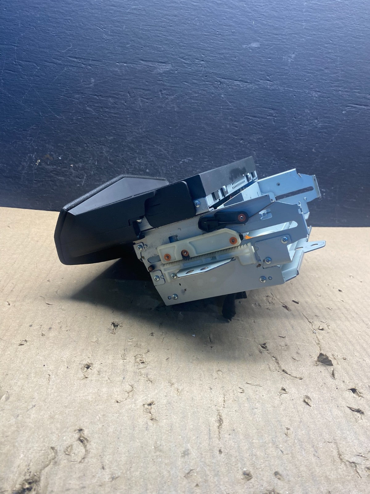 2008 to 2012 Cadillac SRX CTS Audio Radio Screen Display Player AC8958 DG1
