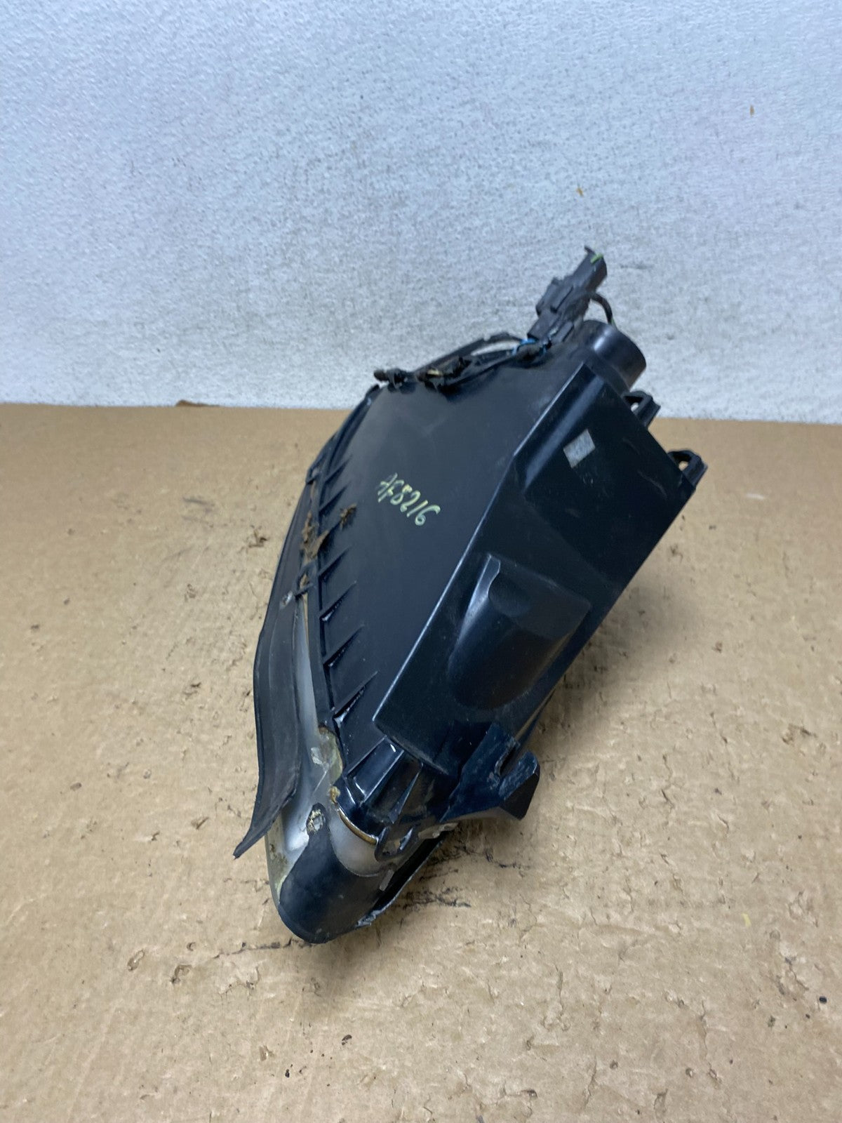2000 to 2007 Ford Taurus Left Driver LH Side Halogen Headlight AF8216 DW6