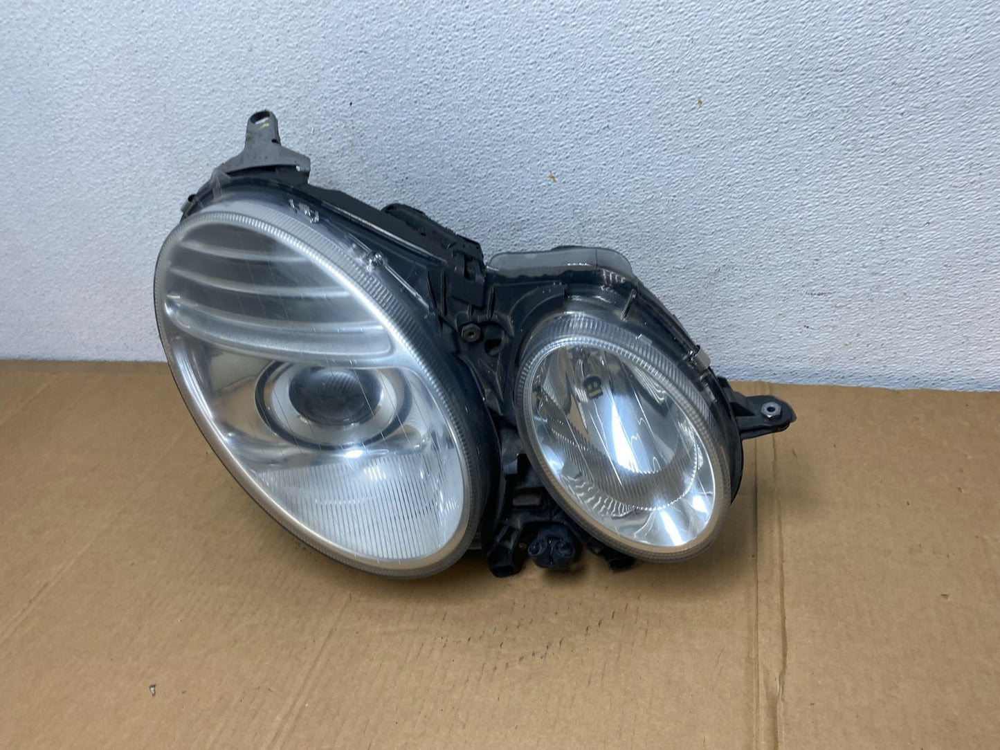 2007 2008 2009 Mercedes E Class Right Passenger RH Halogen Headlight AD0731 DW1
