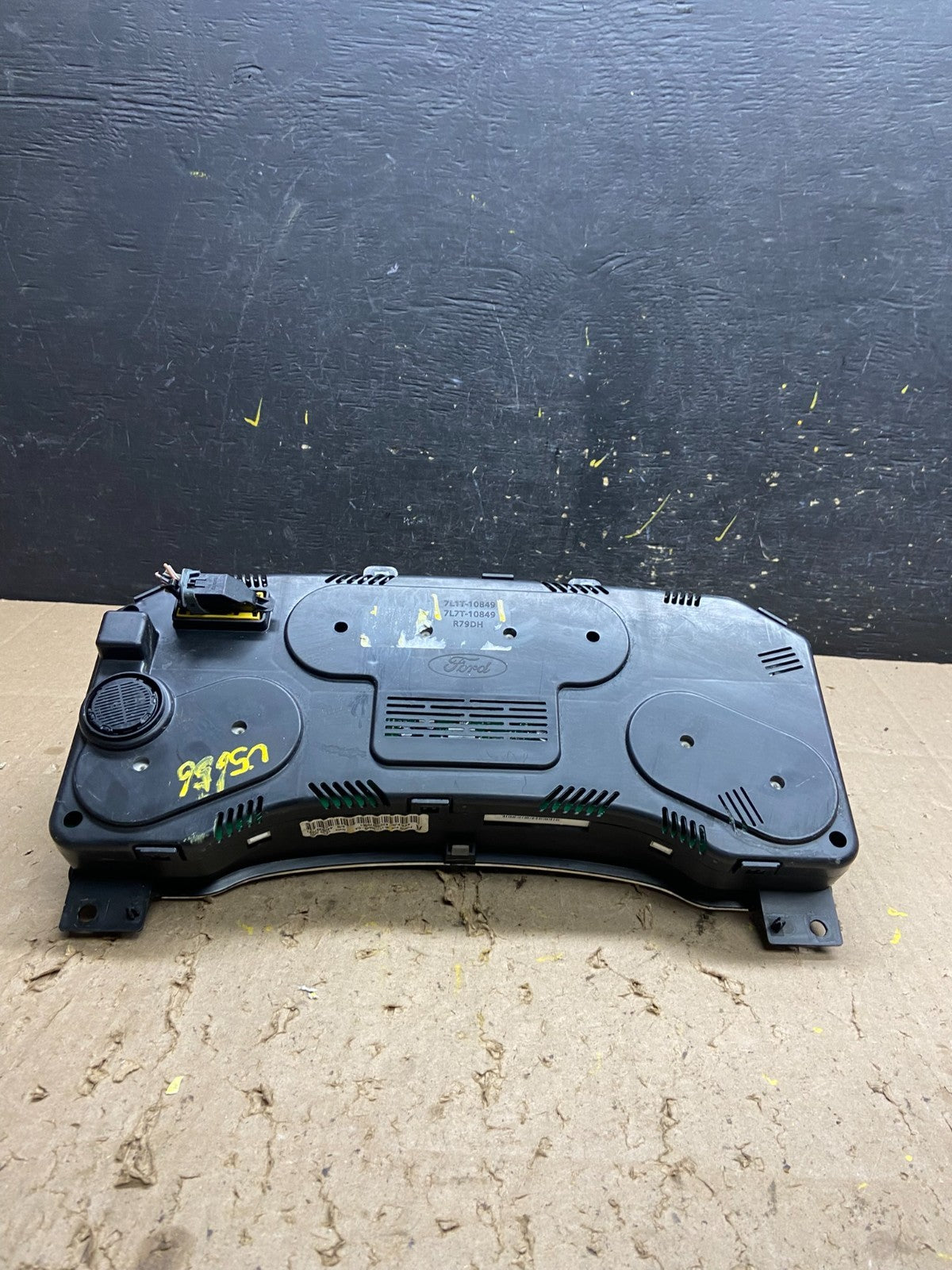 2007 to 2014 Ford Expedition Speedometer Cluster Gauge 7L1T-10849 u5656 DG7