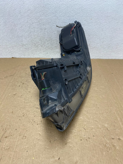 2005 to 2011 Lincoln Town Car Right Passenger Rh Side Headlight AG1156 DW9