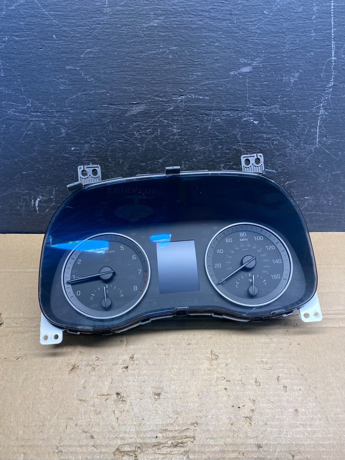 2019 to 2021 Hyundai Tucson Speedometer Cluster Gauge AD6580 DG0