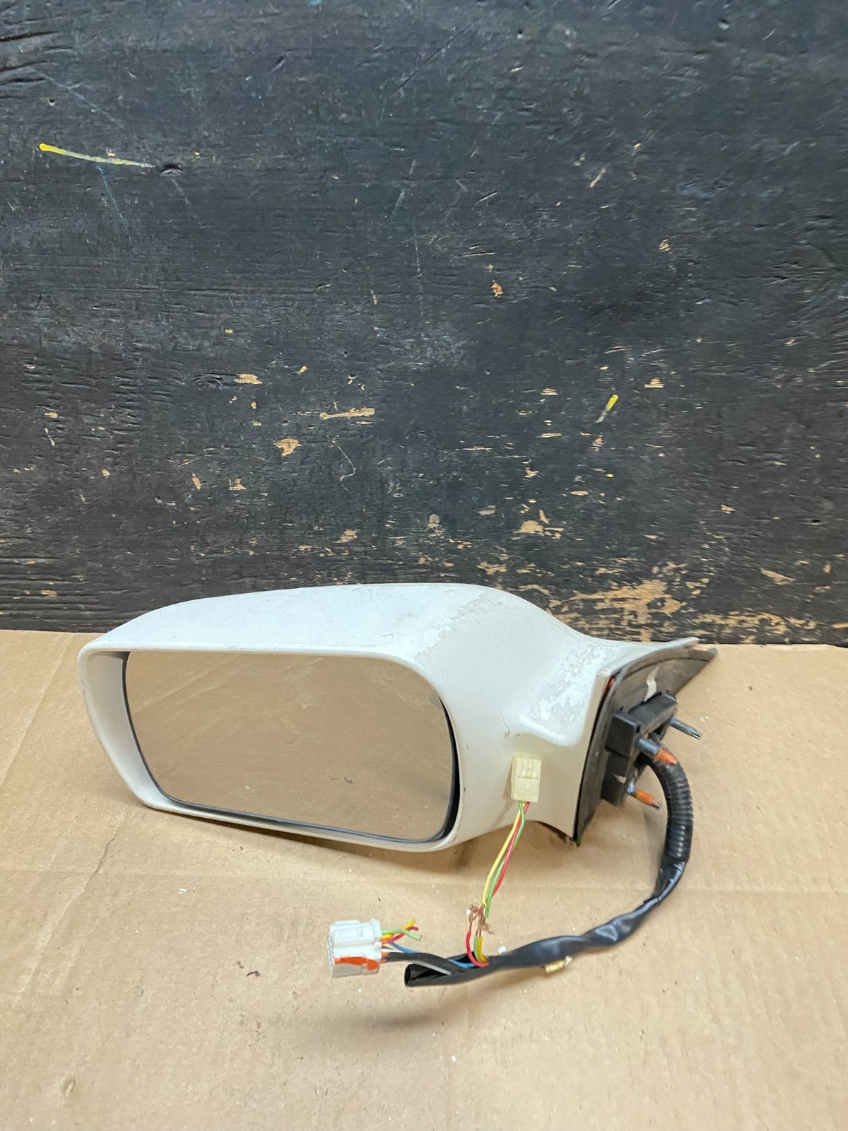 2000 to 2004 Toyota Avalon Left Driver LH Side Side View Door Mirror U6195 DG8