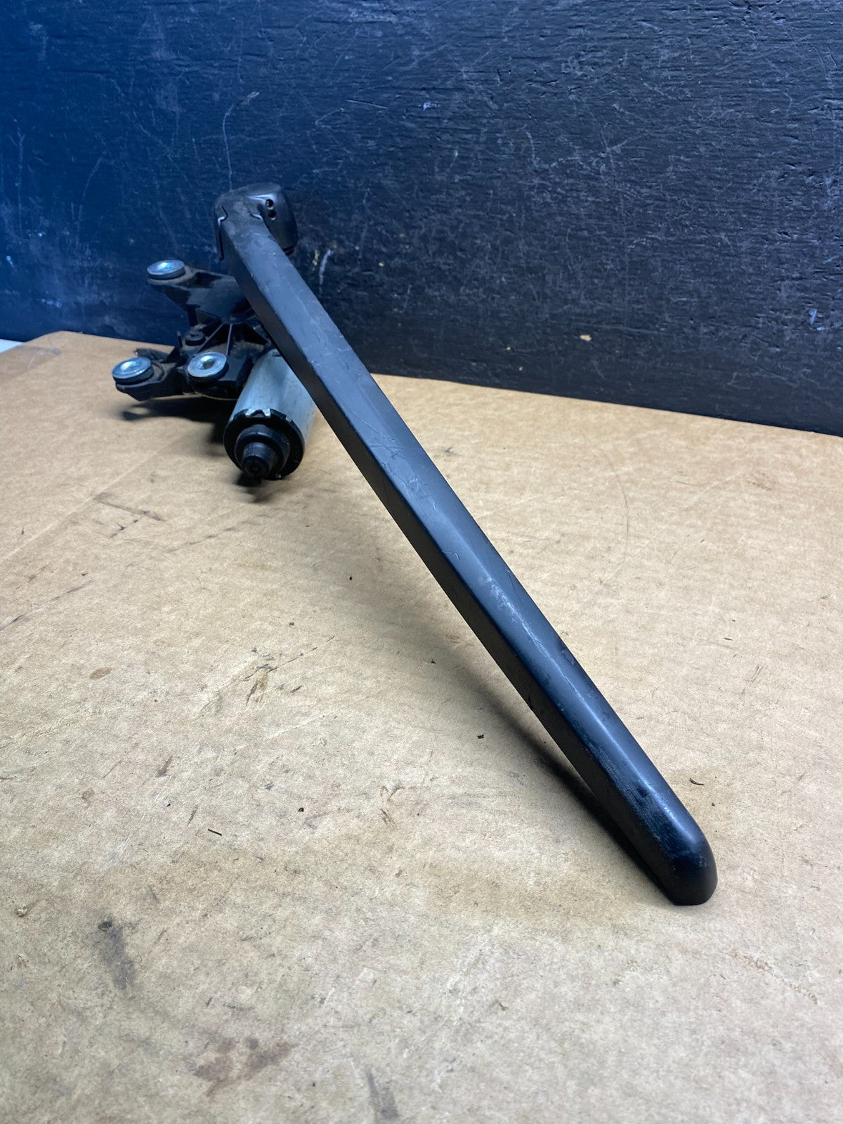 2005 - 2011 Audi A6 C6 A4 B8 Rear Windshield Washer Wiper Motor AD7560 DG2