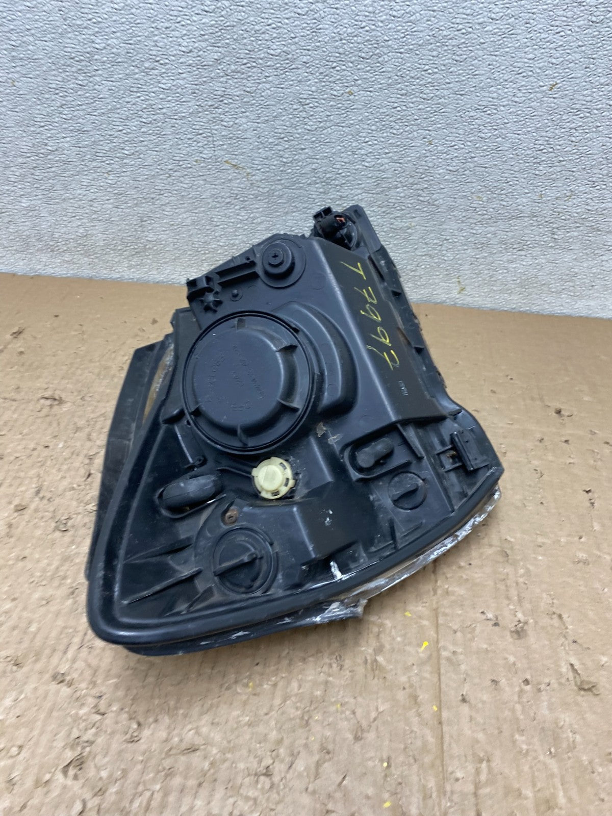 2007 to 2010 Kia Sportage Left Driver LH Halogen Headlight Oem T7997 DW10