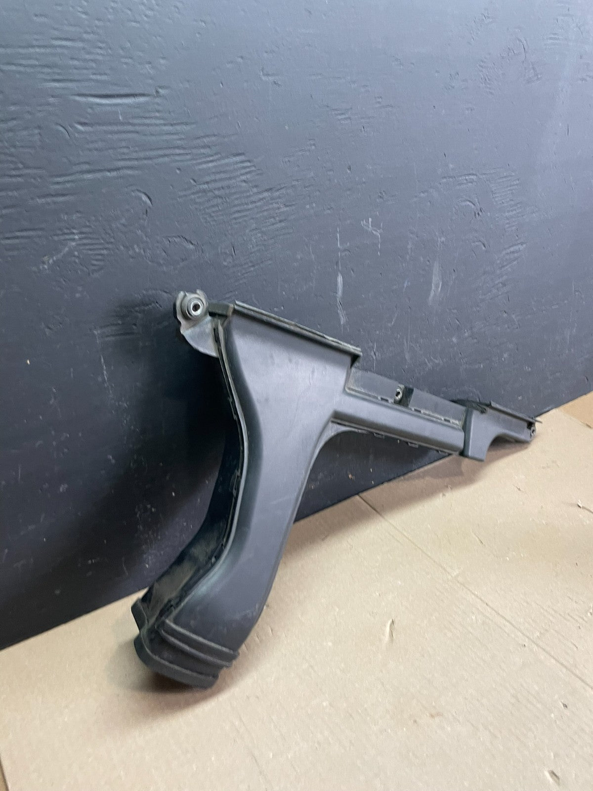 2009 to 2014 Nissan Maxima Upper Air Intake Duct  OEM AB7836 DG1