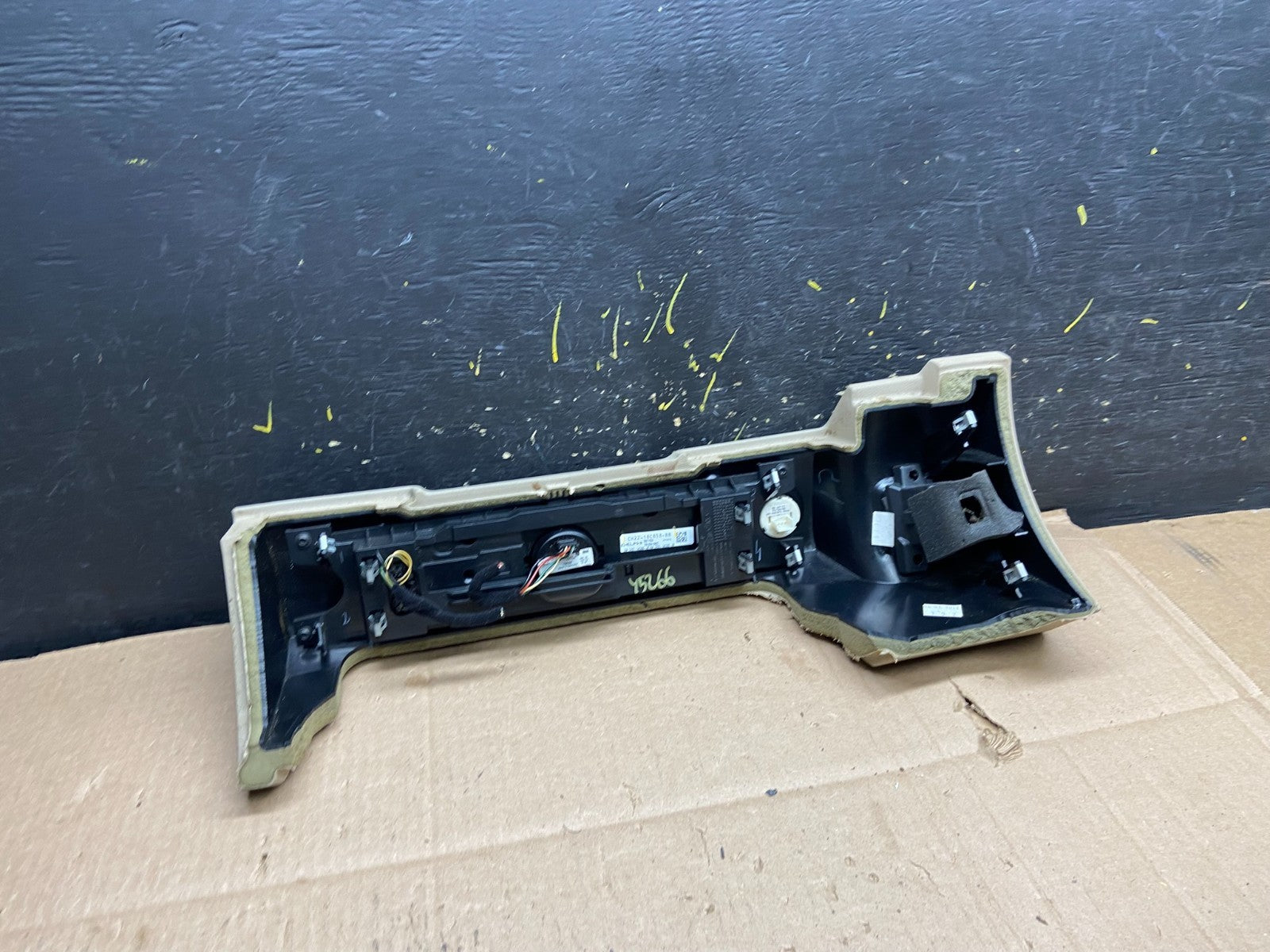 2010-2013 Land Rover Range Rover Radio Media Infotainment Controls y5266 DG4