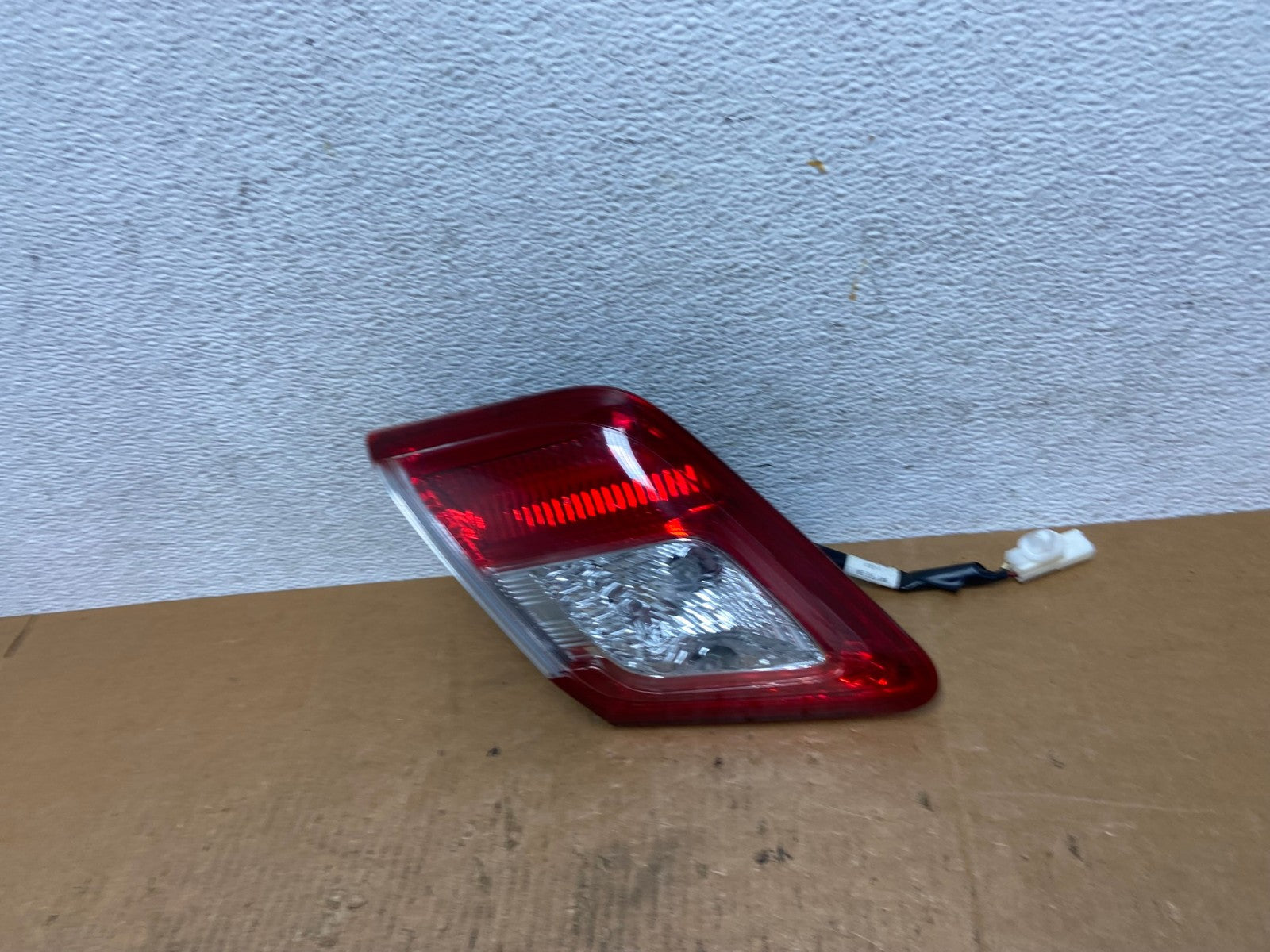 2010 - 2011 Toyota Camry Left Driver LH Side Inner Tail Light AE2744 LK1
