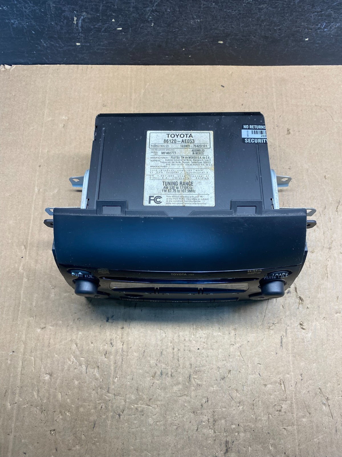 2004 to 2010 Toyota Sienna AM FM CD WMA Mp3 Radio Receiver AE7849 DW3
