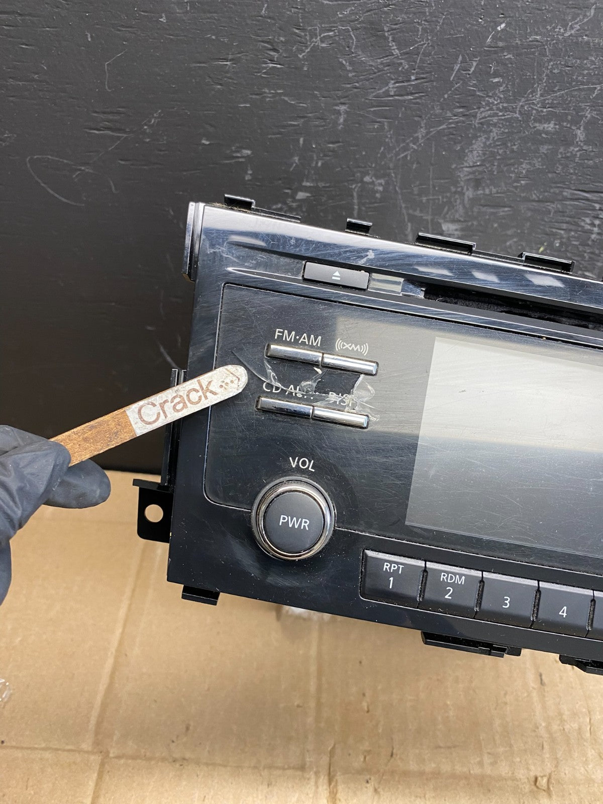 2013 to 2015 Nissan Altima Radio Screen Receiver AM-FM CD Player OEM AB9654 DG1