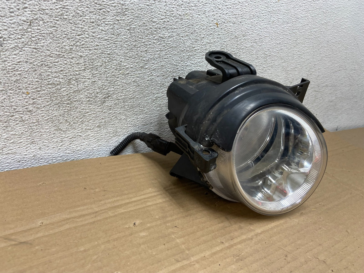 2003 to 2005 Kia Optima Left+Right Side Inner Headlight AG89151