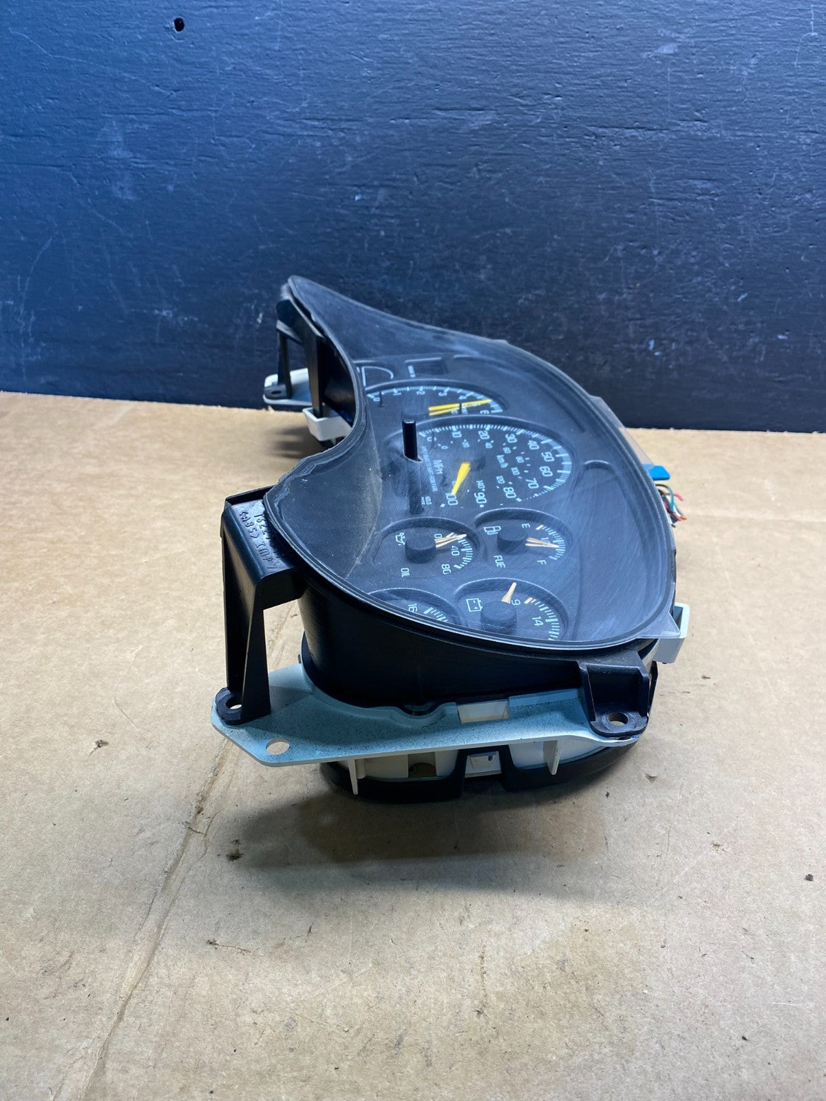 1999 to 2002 Chevrolet Silverado Sierra Cluster Gauge Speedometer AD3678 DG2