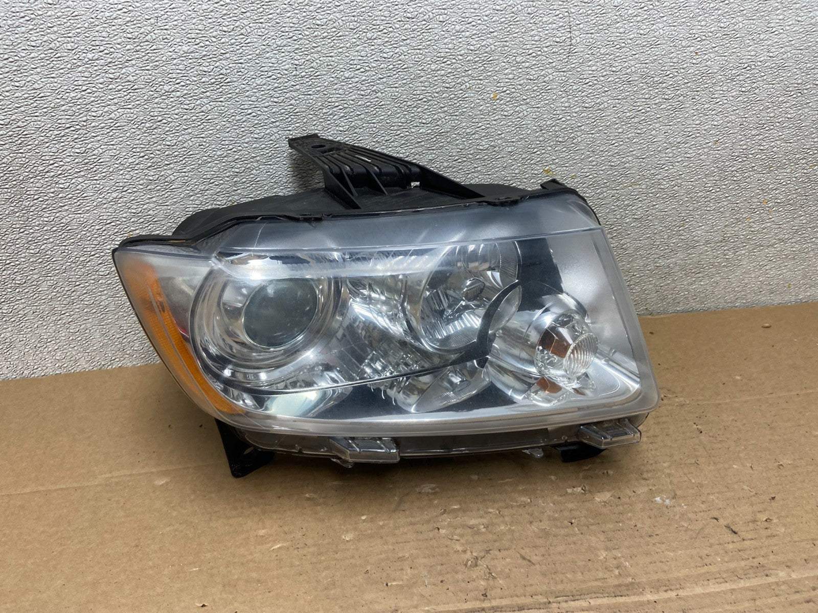 2011-2013 Jeep Grand Cherokee Right Passenger Xenon Headlight AB4512 DW0