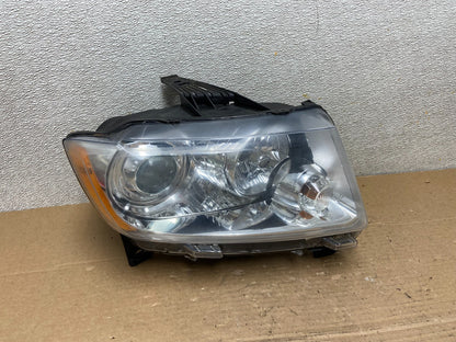 2011-2013 Jeep Grand Cherokee Right Passenger Xenon Headlight AB4512 DW0