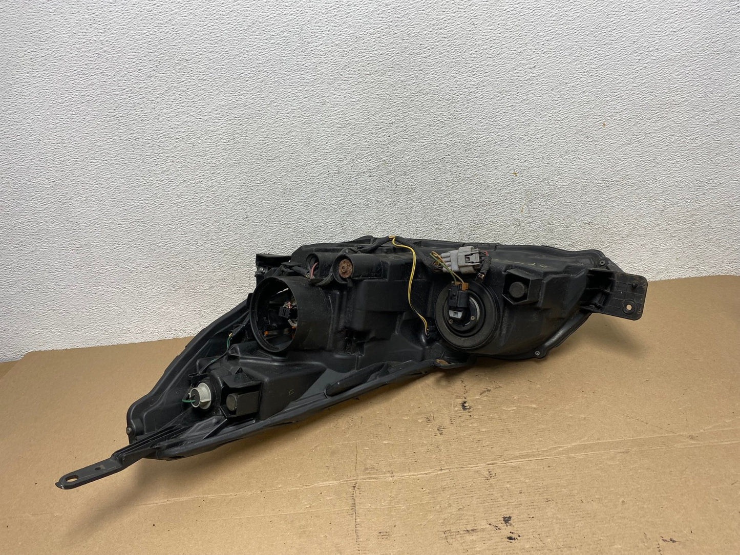 2010-2012 Subaru Legacy Outback Right Passenger Headlight AF4429 LK5