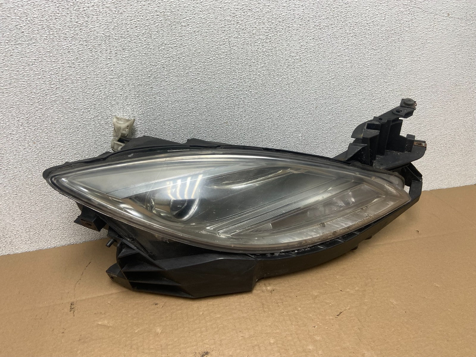 2009-2010 Mazda 6 Right Passenger Side Halogen Headlight Oem AB6129 DW0