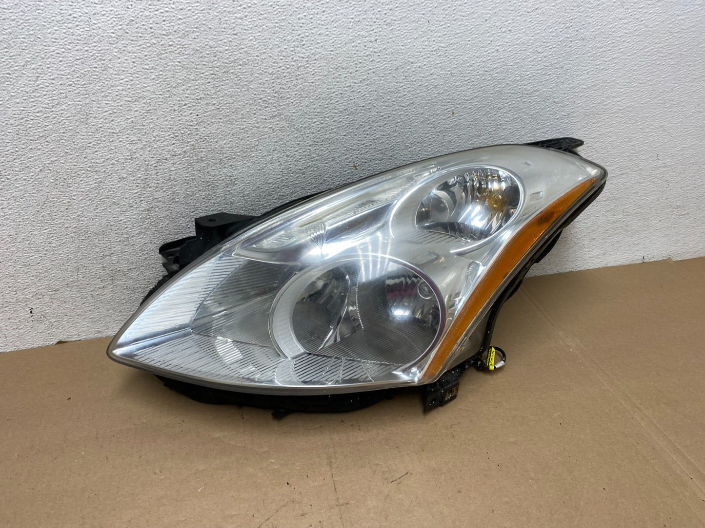 Sedan 2010 2011 2012 Nissan Altima Left Driver Side Headlight AG4532 DW0