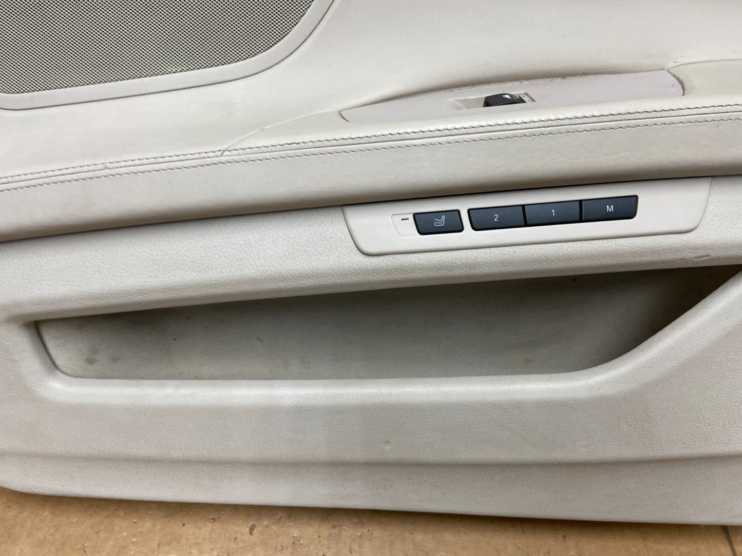 2009 to 2015 BMW 740i 750i 535i F01 F02 Front Right Interior Door Panel r4704 DG4