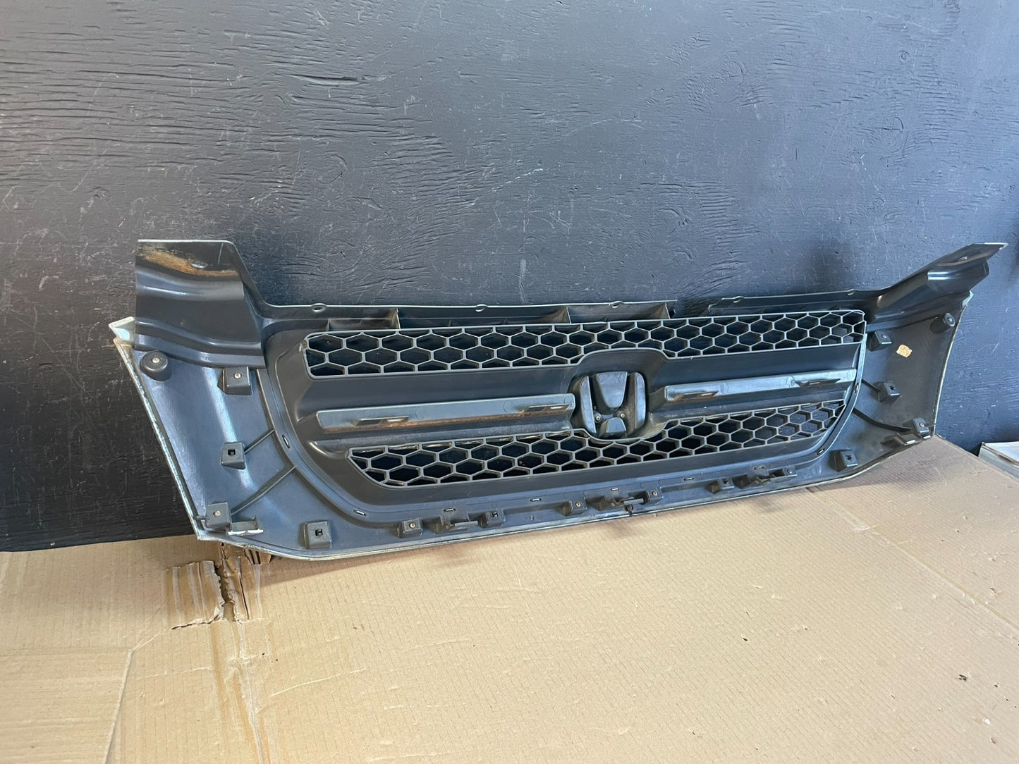 2003 2004 2005 Honda Pilot Front Upper Grill Grille AE3578 DG5